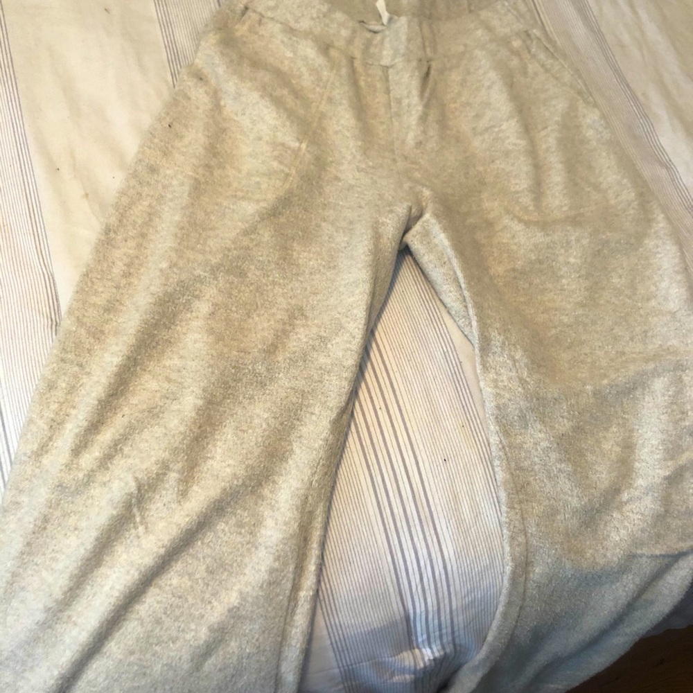 Wide leg lounge style pants